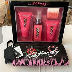 NWT Ed Hardy Pink and Black Floral Leopard Wallet with Pink Body Care Gift Set